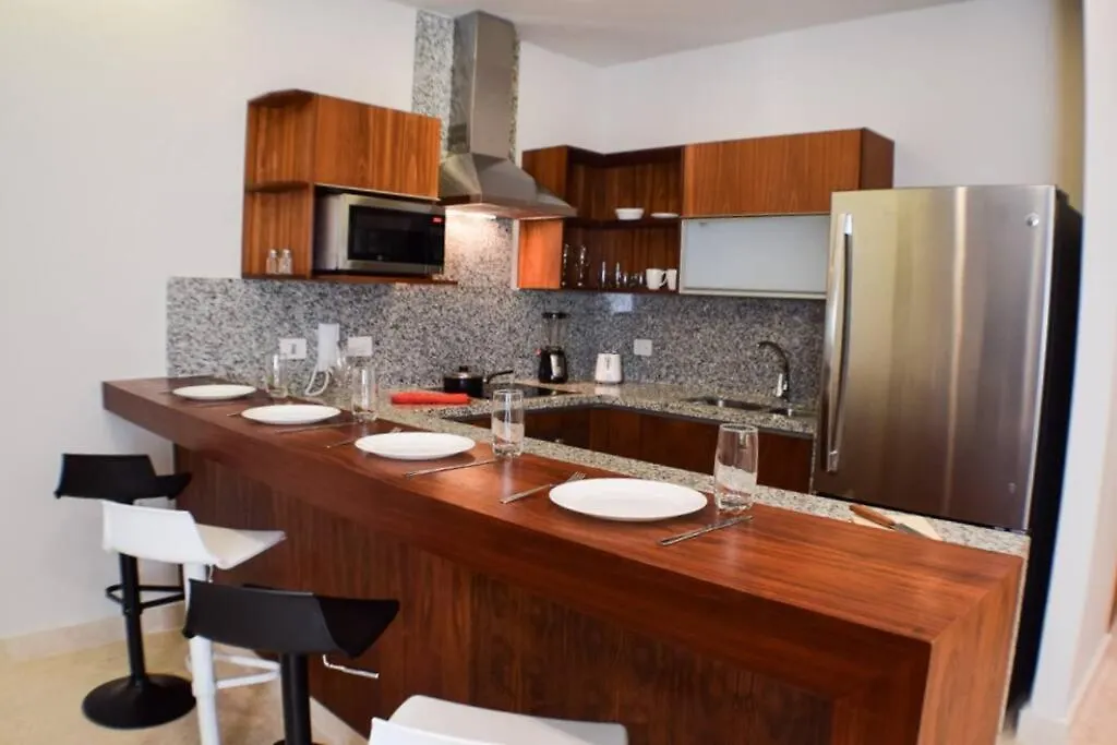 Terrazas 108 One Bedroom Half Block From The Beach Playa del Carmen